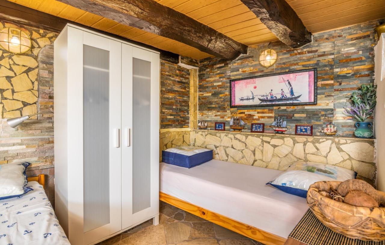 Apartmán Stone House Knez Vrbnik Exteriér fotografie