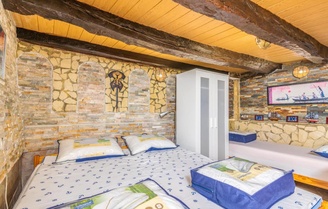 Apartmán Stone House Knez Vrbnik Exteriér fotografie